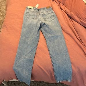 Never worn American eagle mom jean